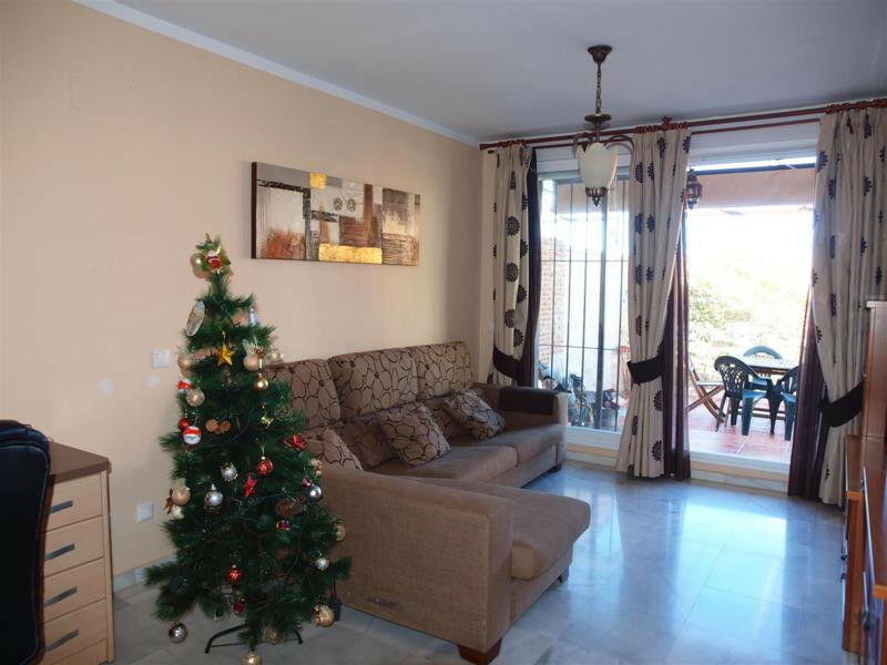 Ground Floor Apartment Almayate Málaga - image 2