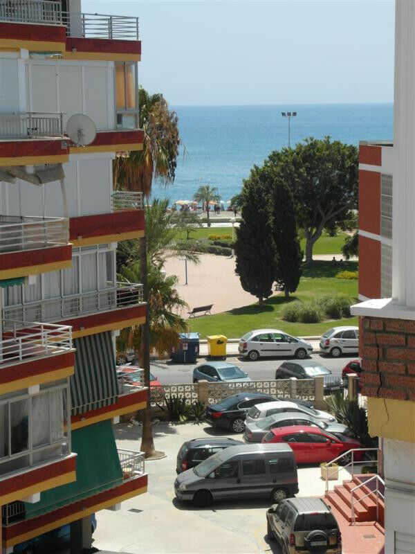 Middle Floor Apartment Torre del Mar Málaga - image 2