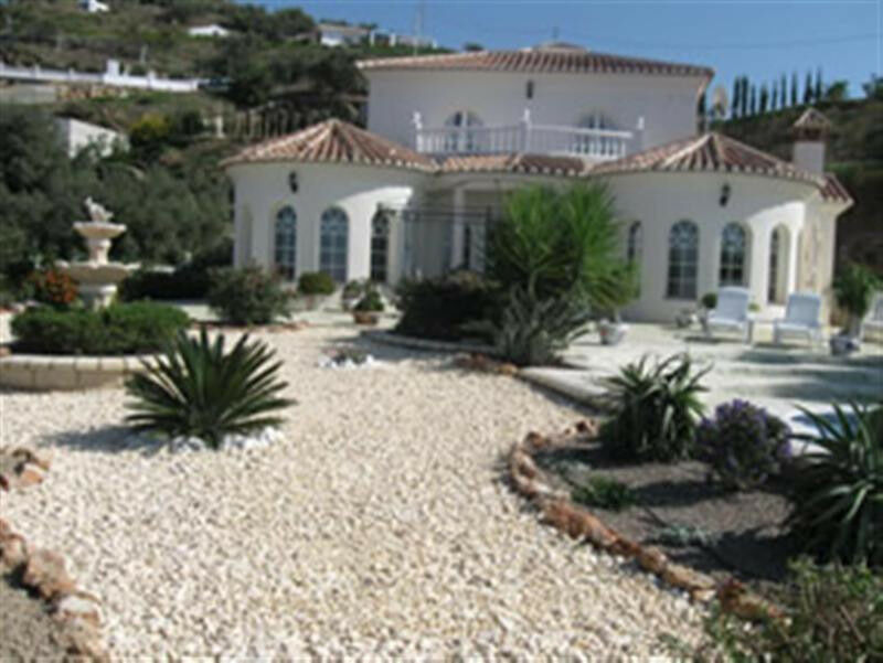 Detached Villa Algarrobo Málaga - image 2
