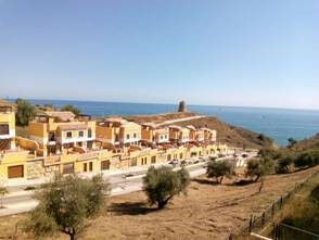 Semi-Detached House Lagos Málaga - image 2