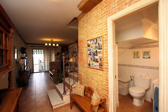 Townhouse Nerja Málaga - image 2