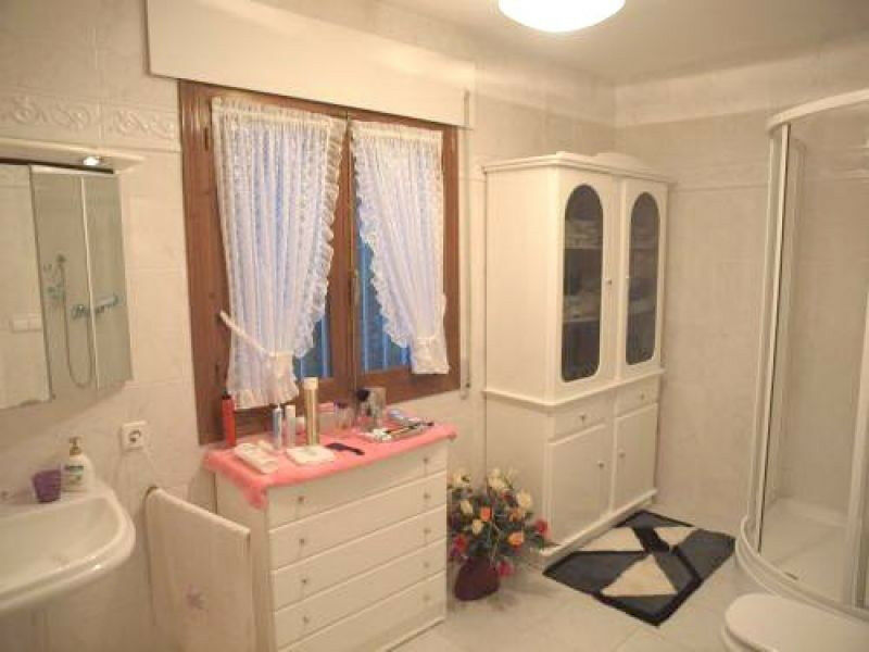 Detached Villa Sayalonga Málaga - image 2