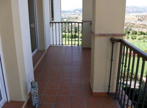 Middle Floor Apartment Caleta de Vélez Málaga - image 2