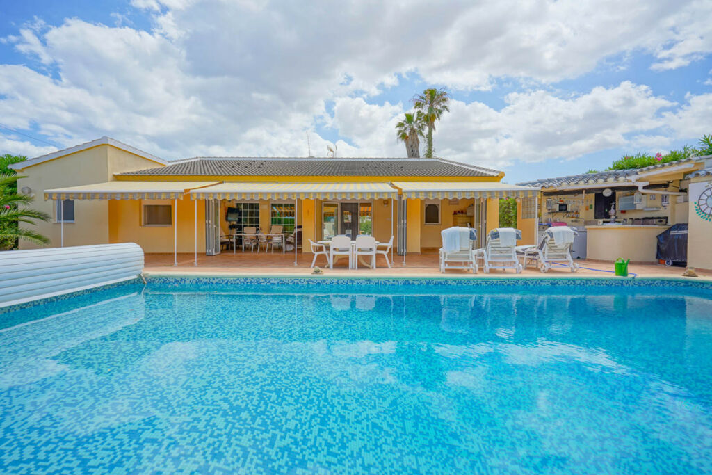 Detached Villa Els Poblets Alicante - image 2