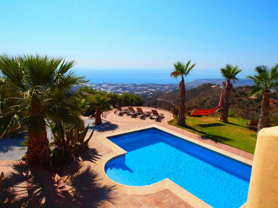 Detached Villa Algarrobo Málaga - image 2