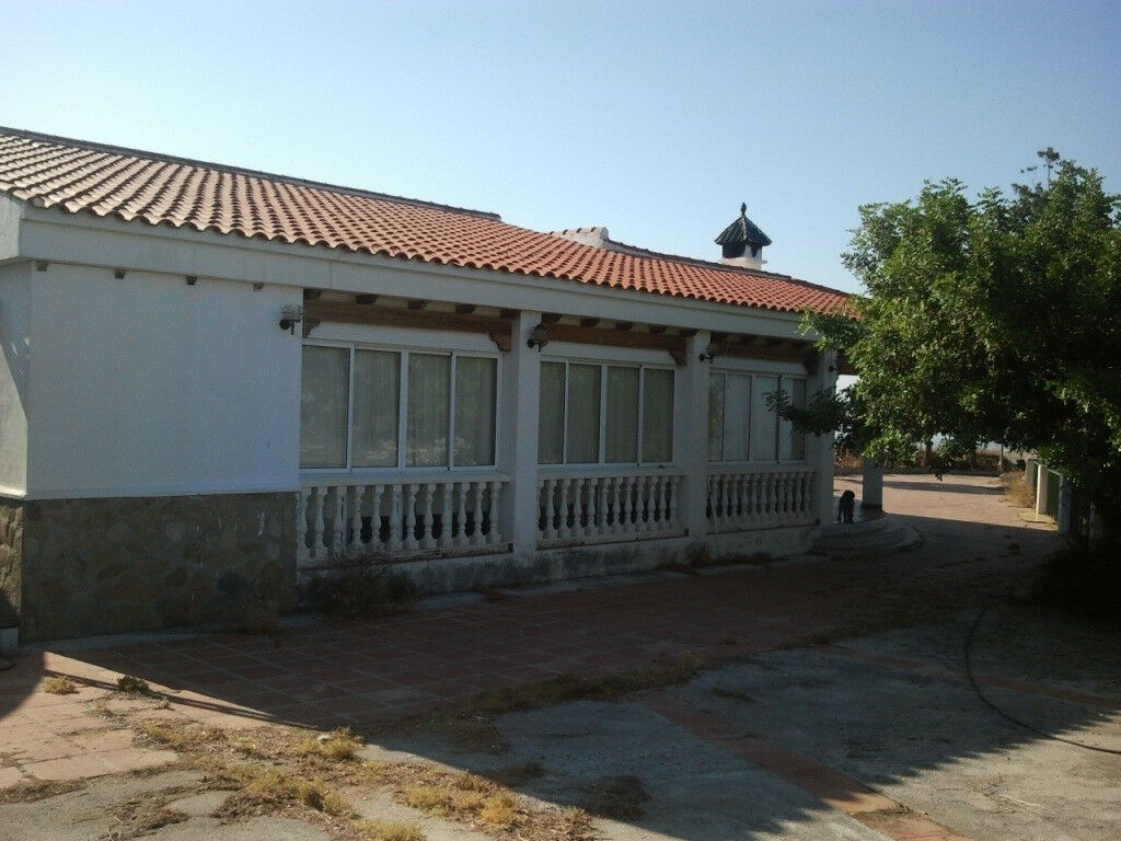 Detached Villa Arenas Málaga - image 2