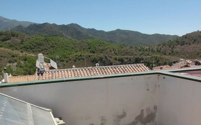Ground Floor Apartment Frigiliana Málaga - image 2