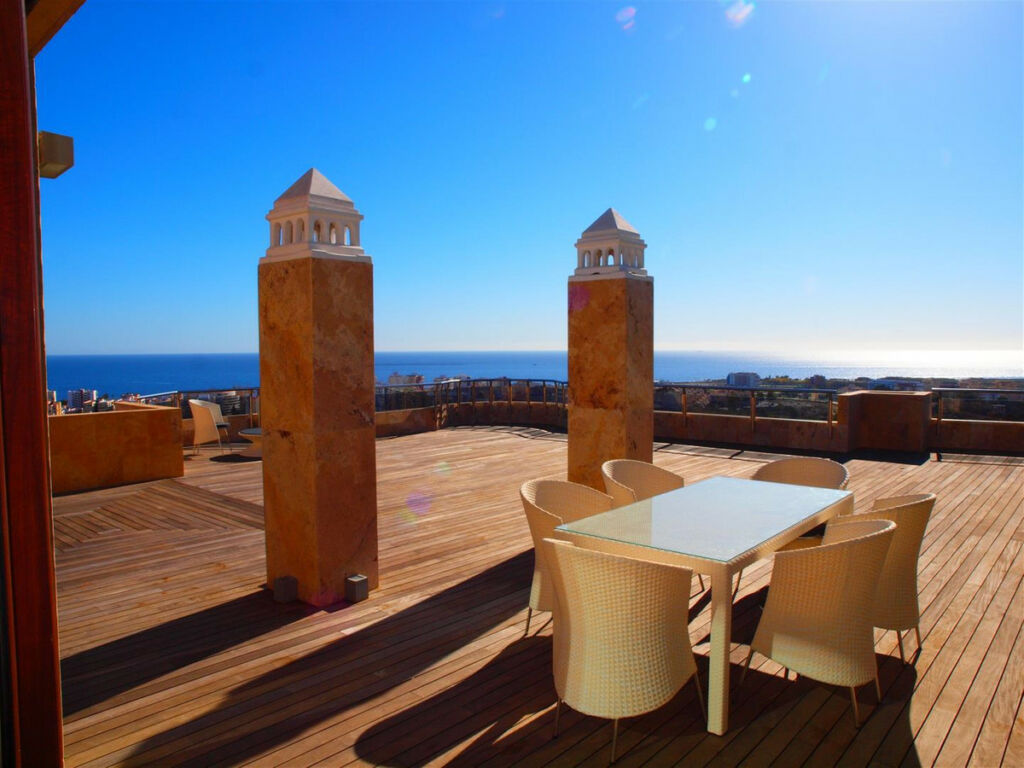 Penthouse Torre del Mar Málaga - image 2