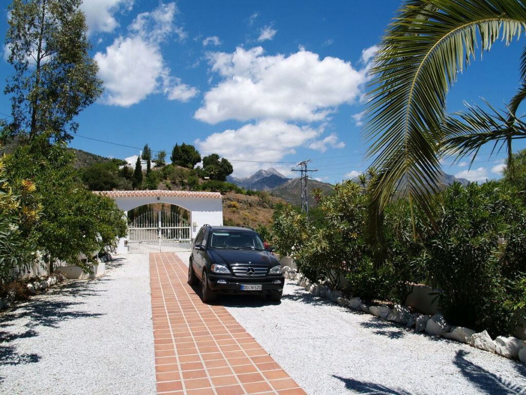 Detached Villa Torrox Málaga - image 2