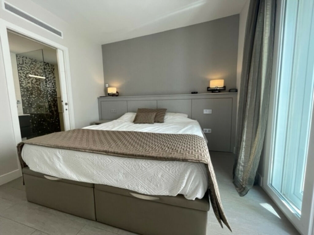 Middle Floor Apartment Puerto Banús Málaga - image 20