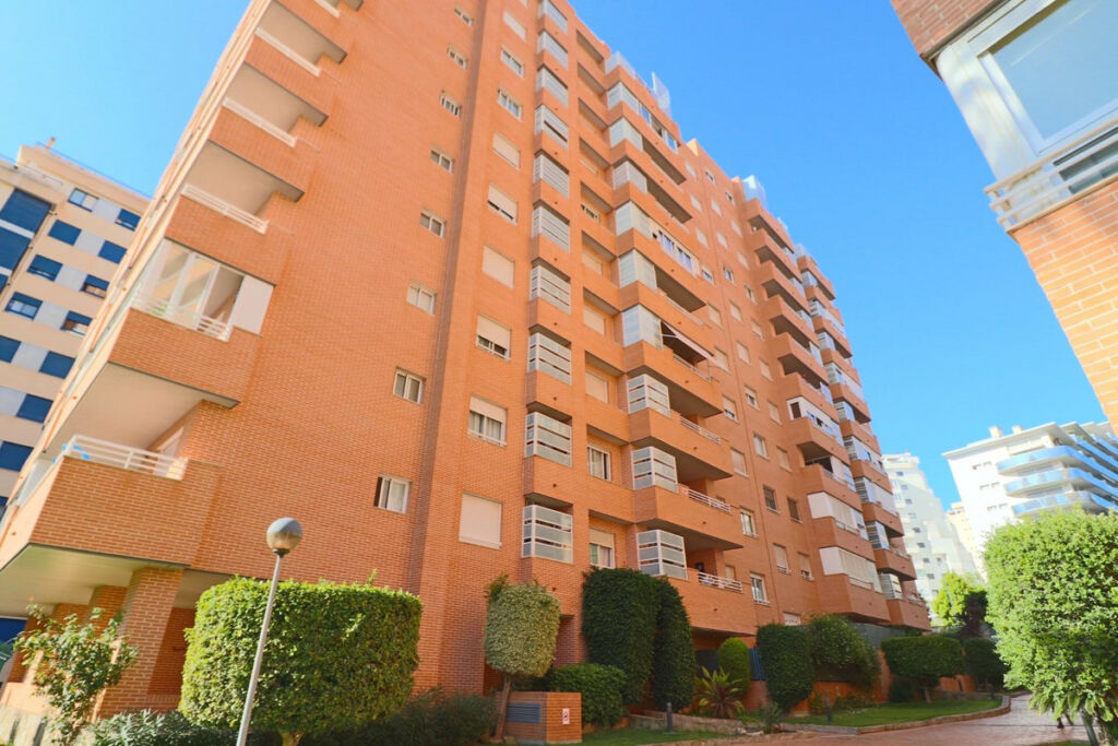 Middle Floor Apartment Villajoyosa Alicante - image 20
