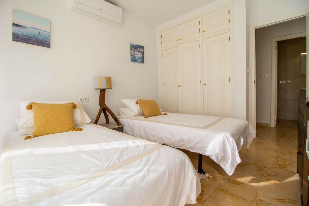 Detached Villa Las Ramblas Golf Alicante - image 20
