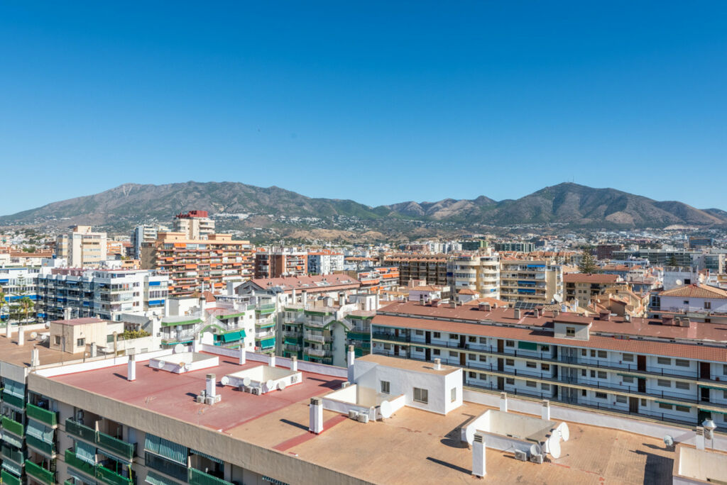 Penthouse Fuengirola Málaga - image 20