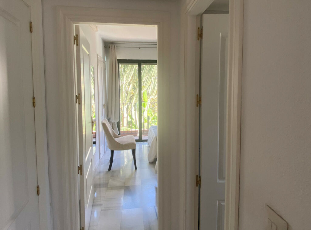 Middle Floor Apartment Puerto Banús Málaga - image 20