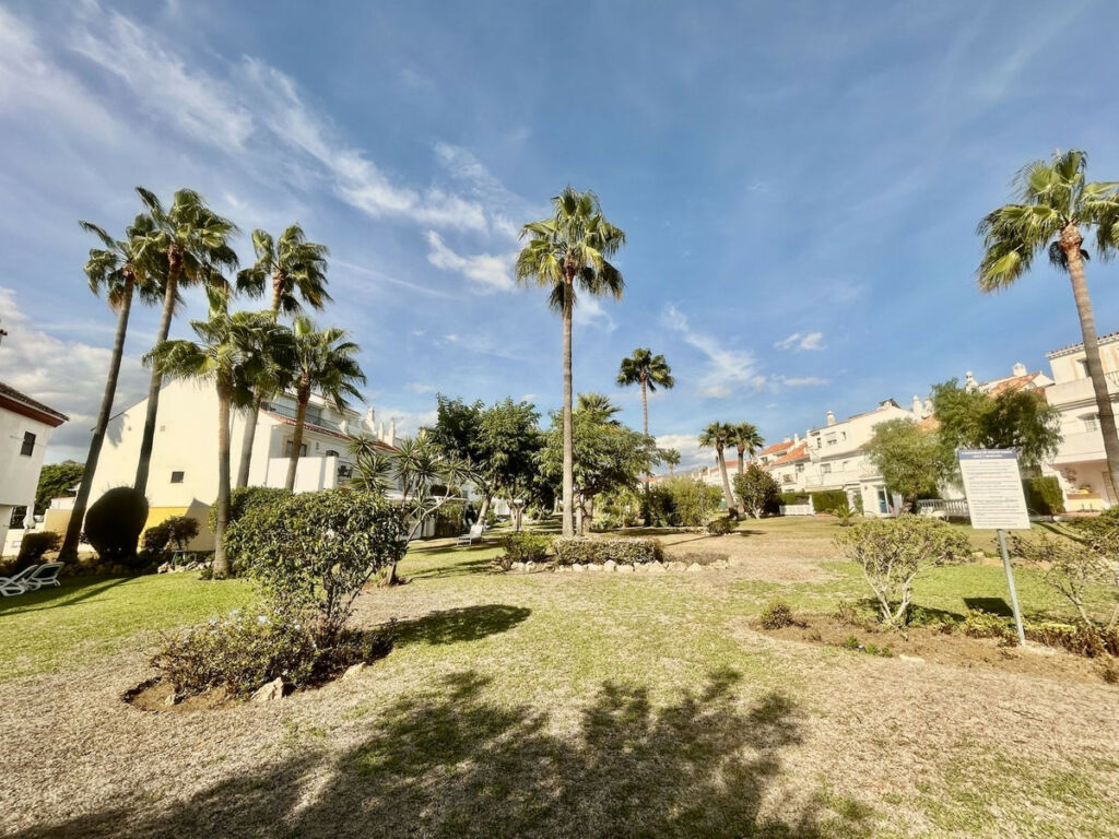 Townhouse New Golden Mile Málaga - image 20
