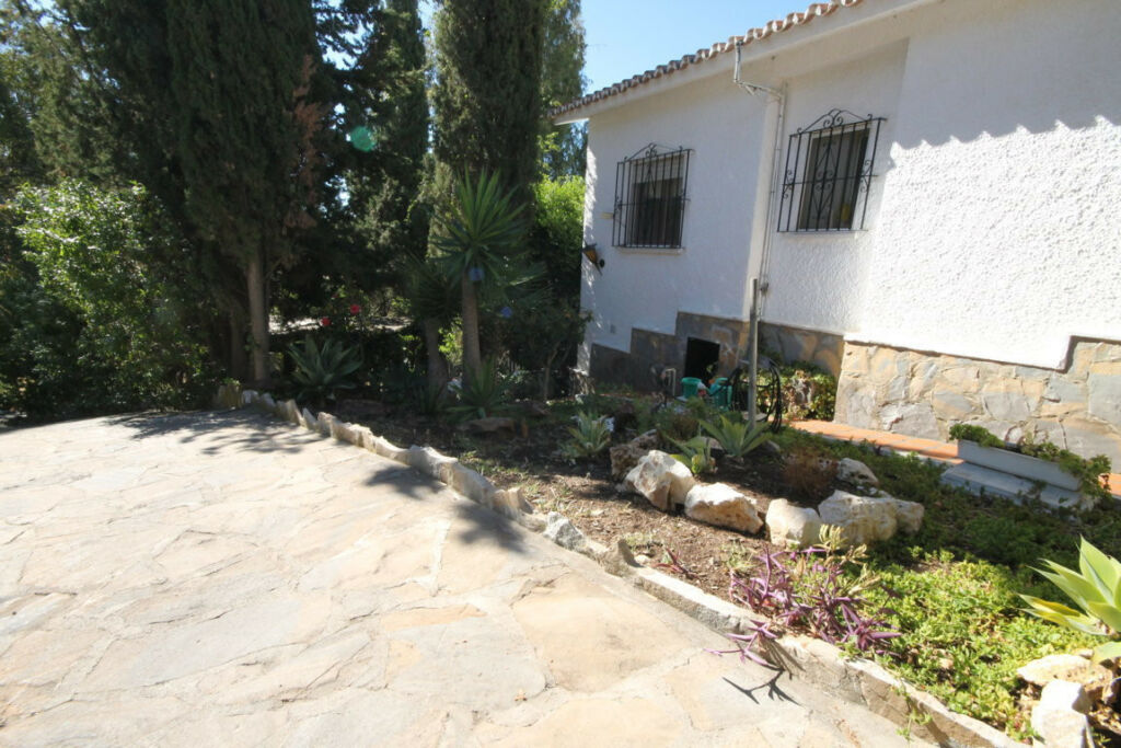 Detached Villa Rincón de la Victoria Málaga - image 20
