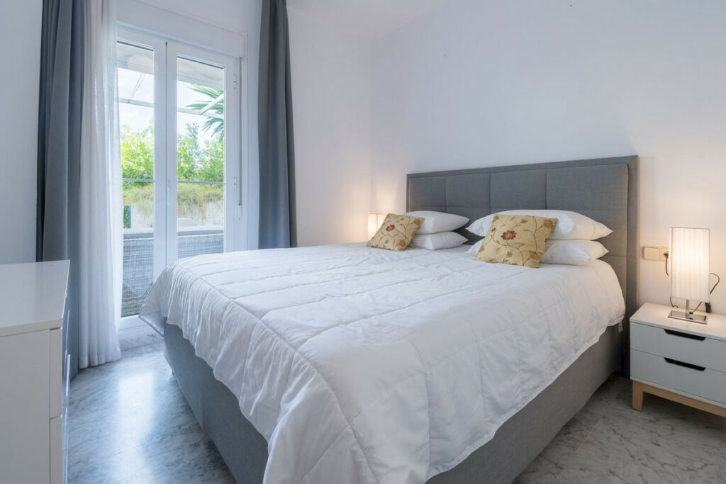 Ground Floor Apartment The Golden Mile Málaga - image 21
