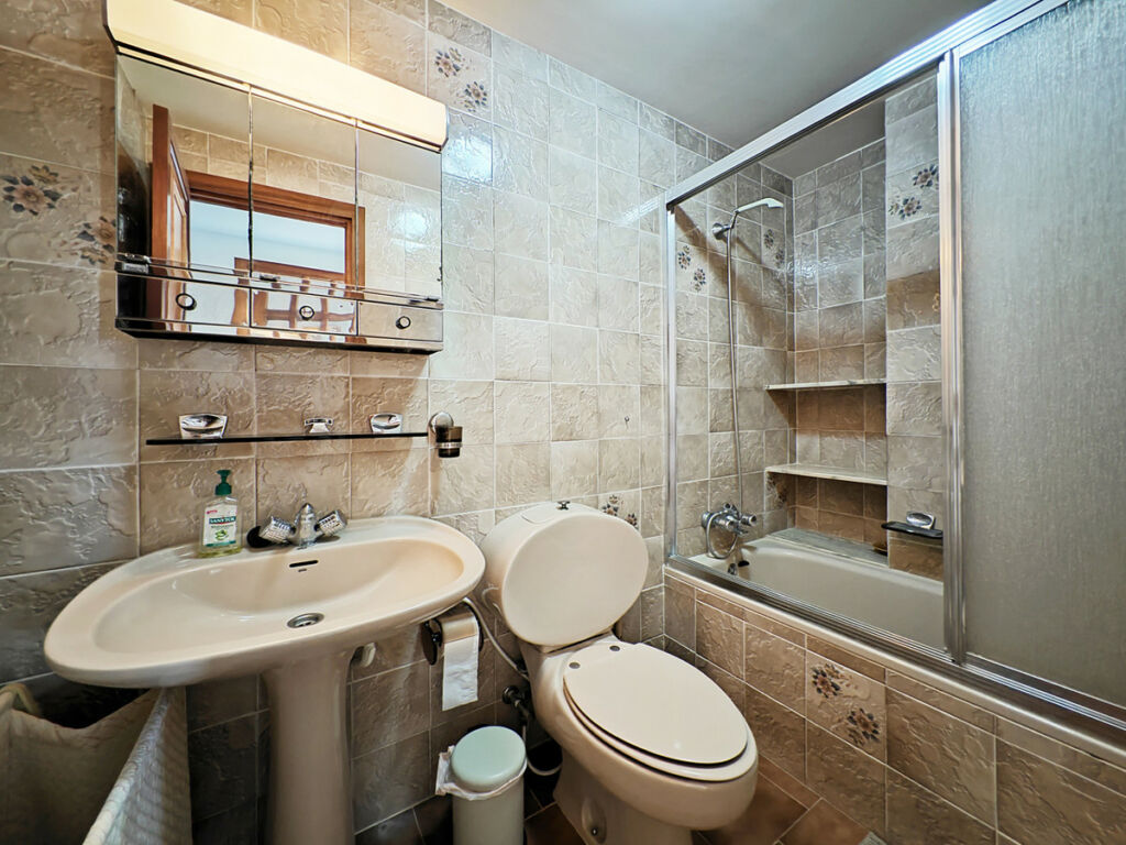 Middle Floor Apartment Los Boliches Málaga - image 21