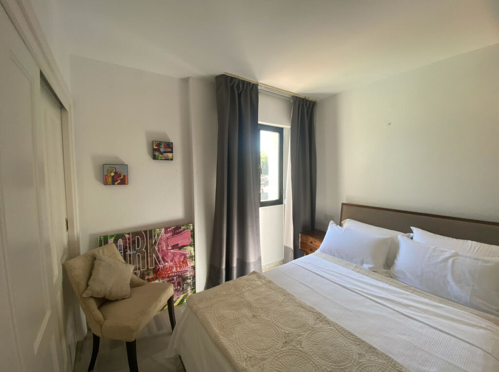 Middle Floor Apartment Puerto Banús Málaga - image 22