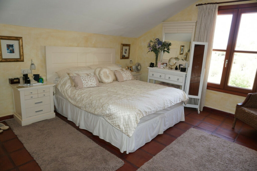 Detached Villa Alcaucín Málaga - image 22