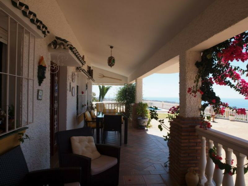 Detached Villa Benajarafe Málaga - image 9