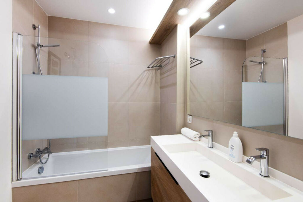 Middle Floor Apartment Benalmadena Málaga - image 22
