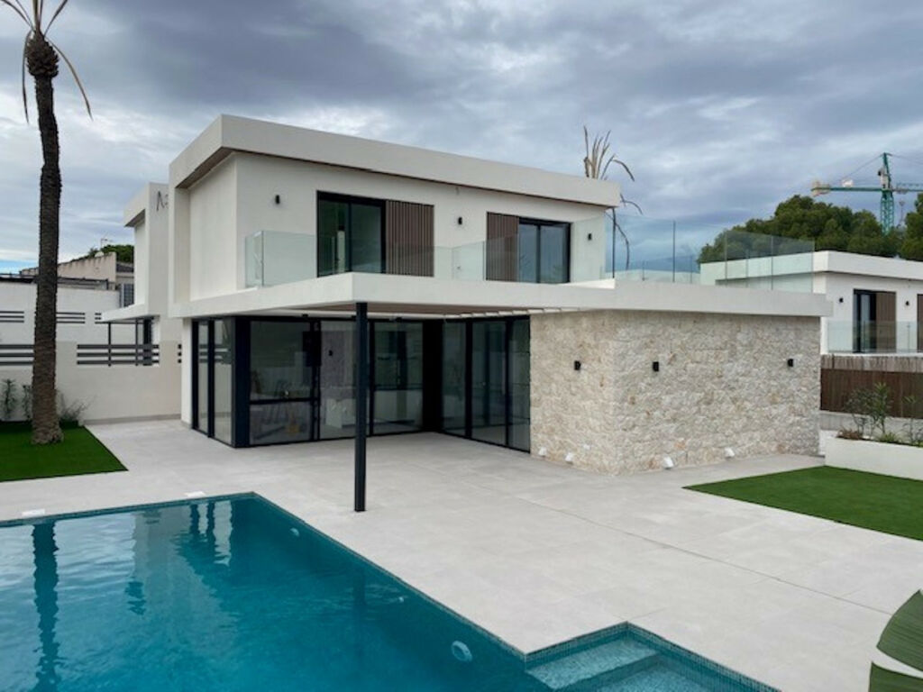Detached Villa Lomas de Cabo Roig Alicante - image 23