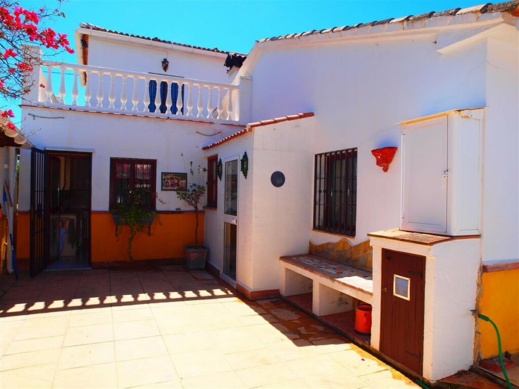 Detached Villa Viñuela Málaga - image 23