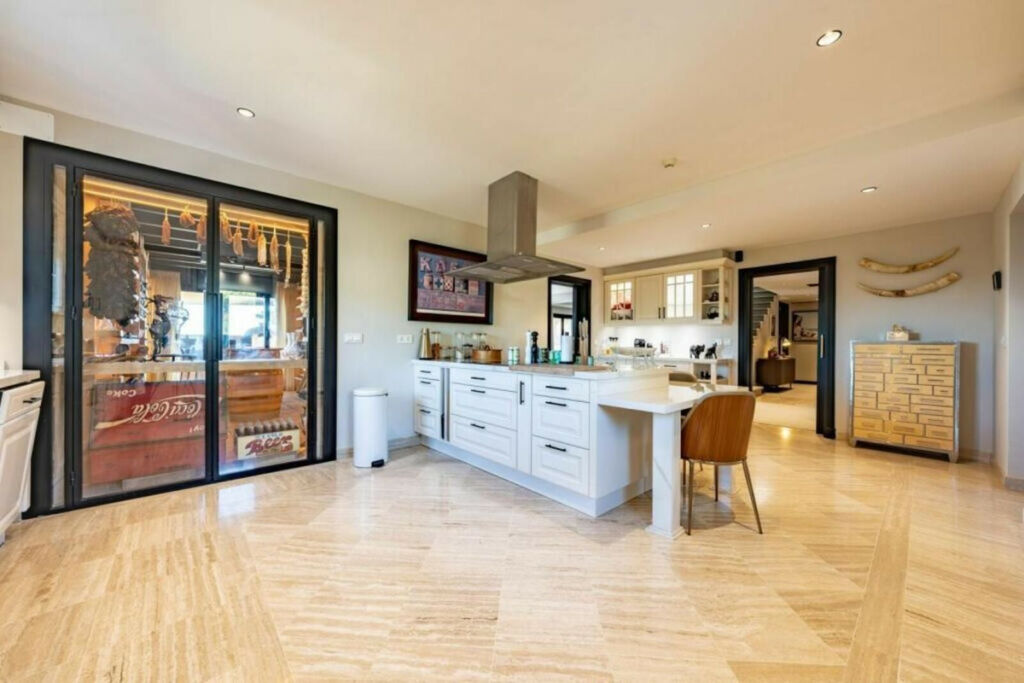 Penthouse Sierra Blanca Málaga - image 23