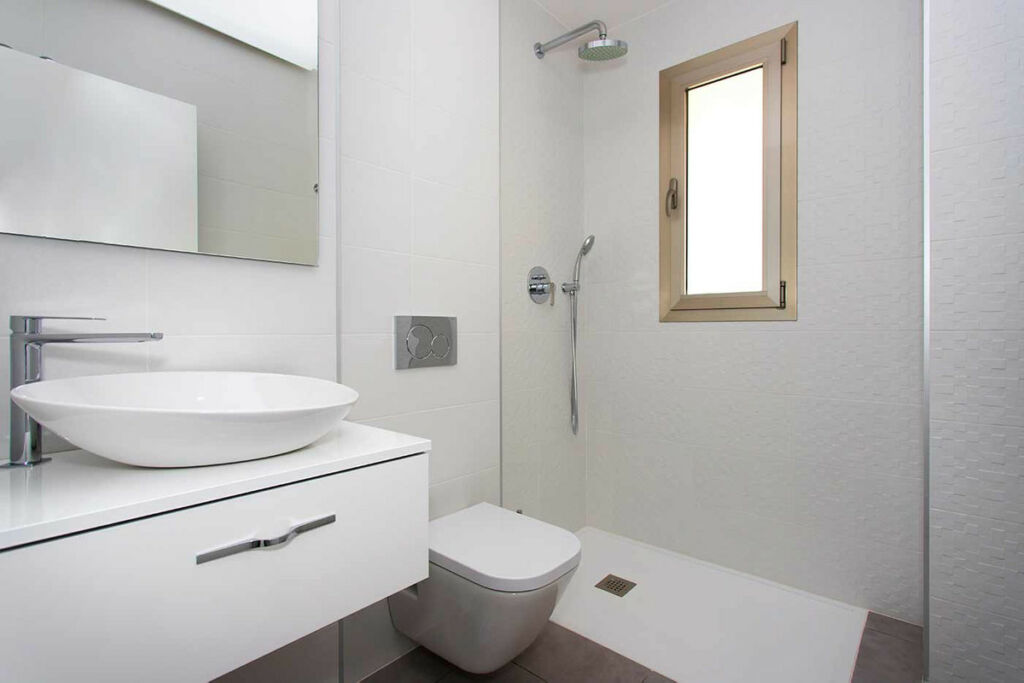 Middle Floor Apartment Villamartin Alicante - image 23