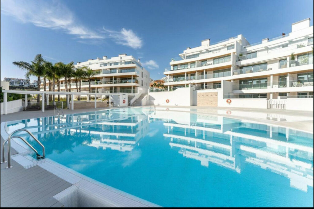Middle Floor Apartment Calanova Golf Málaga - image 23