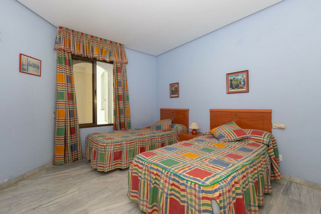 Middle Floor Apartment Elviria Málaga - image 23