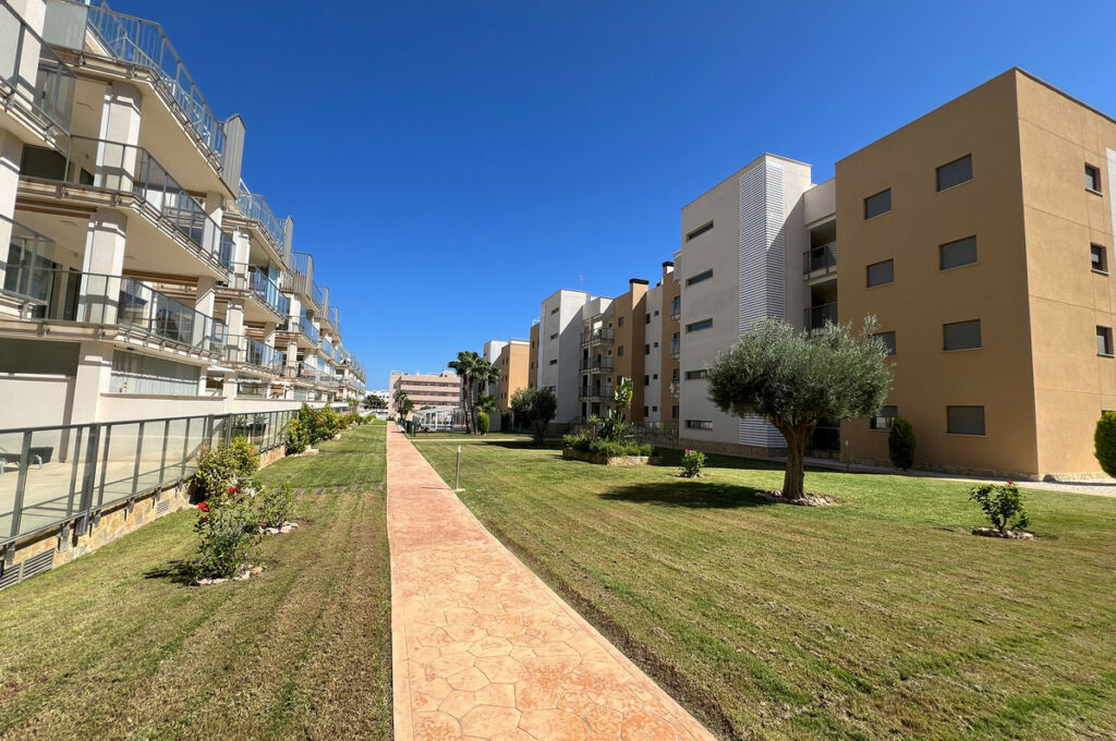 Penthouse Villamartin Alicante - image 23