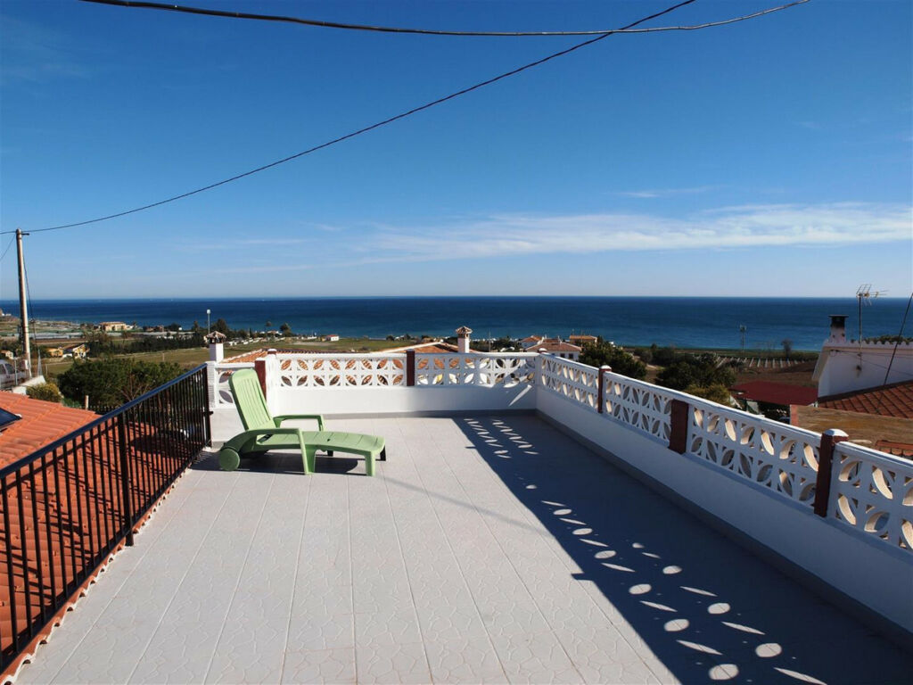 Detached Villa Almayate Málaga - image 24