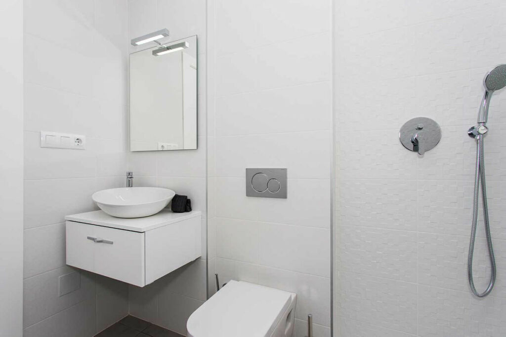 Middle Floor Apartment Villamartin Alicante - image 24