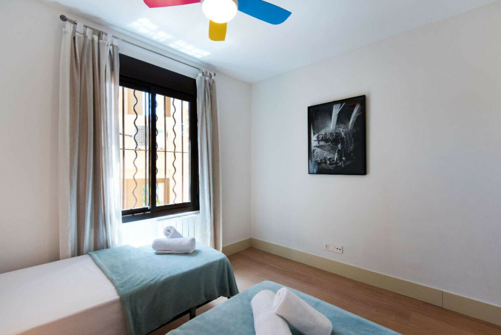 Middle Floor Apartment Benalmadena Málaga - image 24
