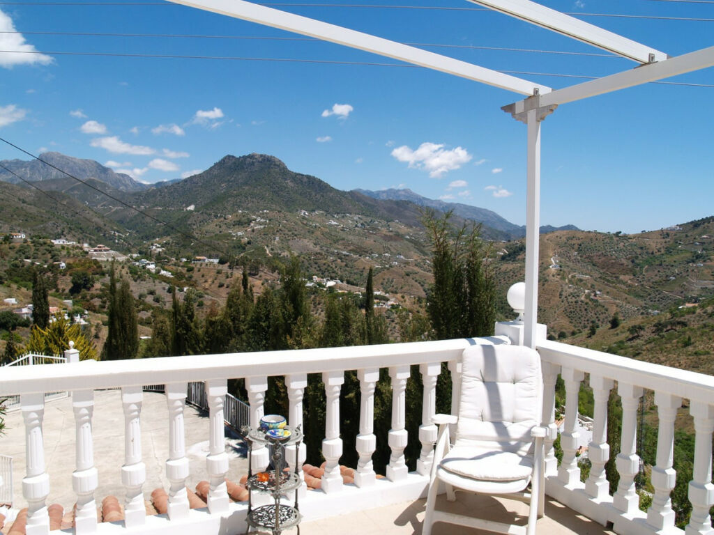 Detached Villa Torrox Málaga - image 6