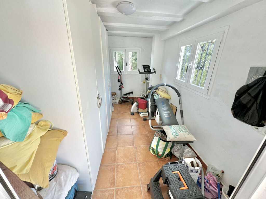 Detached Villa Calahonda Málaga - image 24