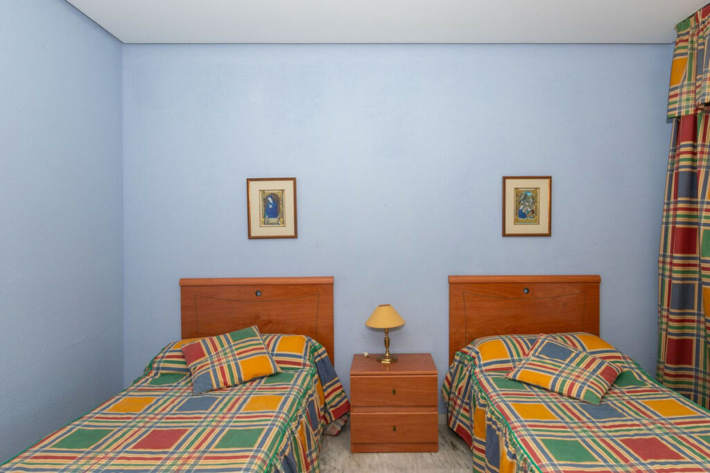 Middle Floor Apartment Elviria Málaga - image 24