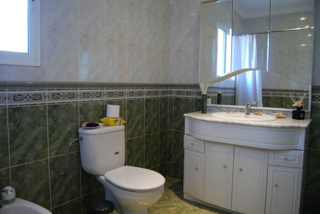 Semi-Detached House Lagos Málaga - image 25