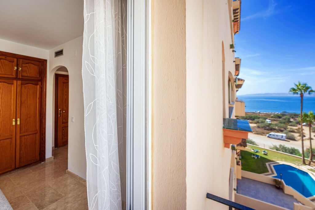 Middle Floor Apartment Estepona Málaga - image 25