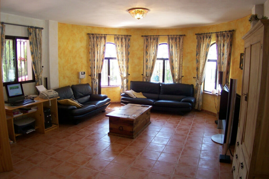 Detached Villa Canillas de Aceituno Málaga - image 25