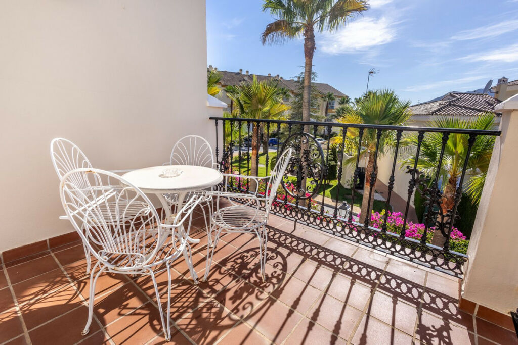Detached Villa Alhaurin Golf Málaga - image 25