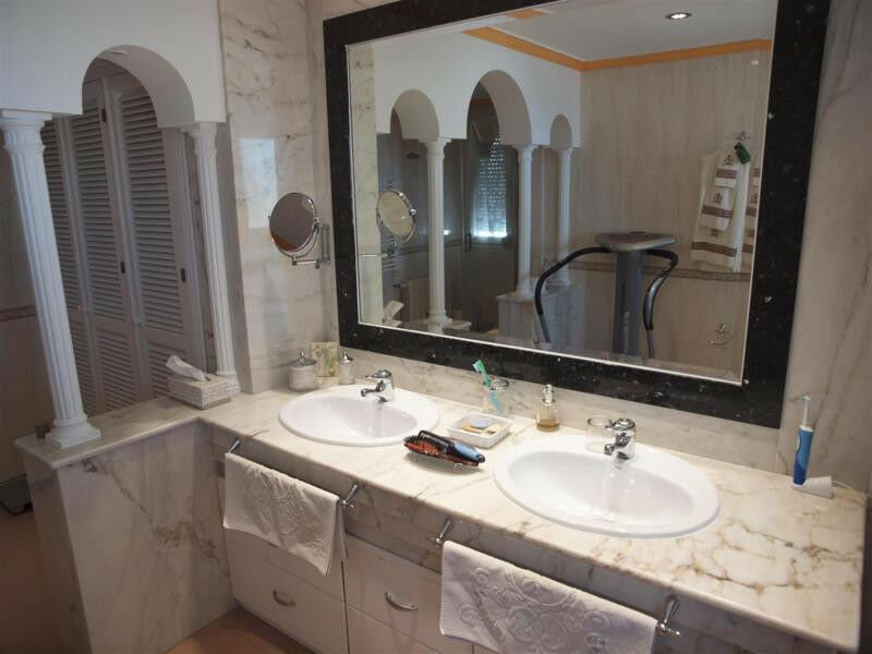 Detached Villa Caleta de Vélez Málaga - image 25