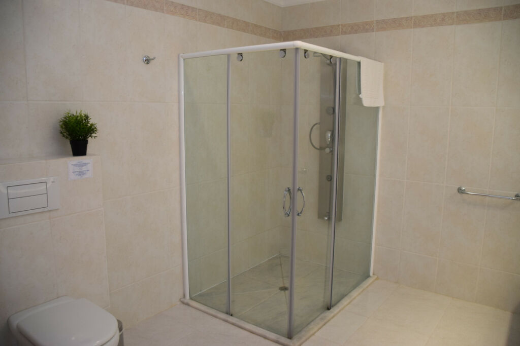 Ground Floor Apartment La Fustera Alicante - image 25