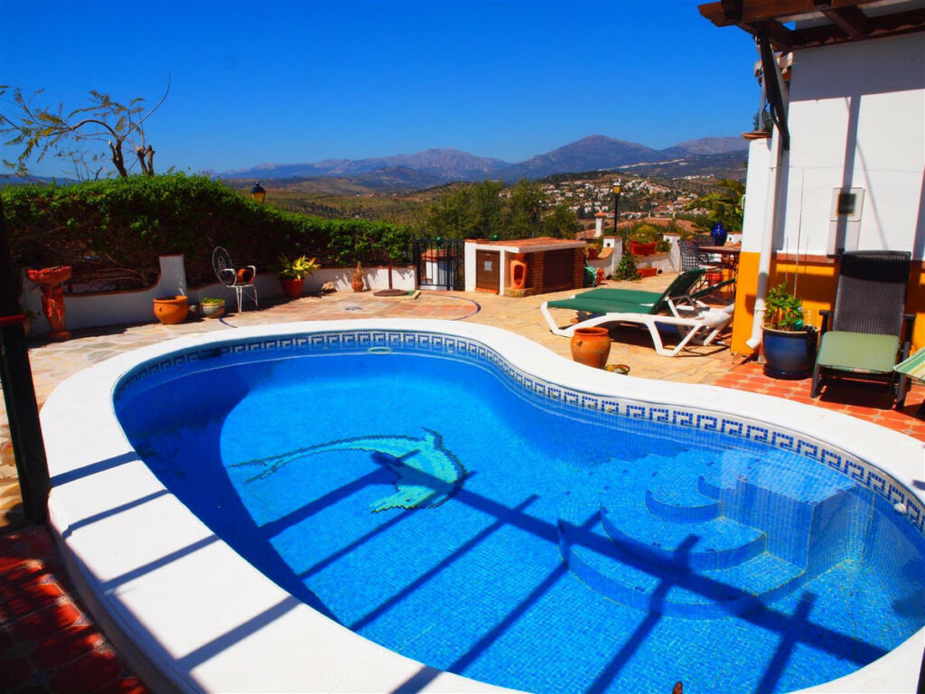 Detached Villa Viñuela Málaga - image 25