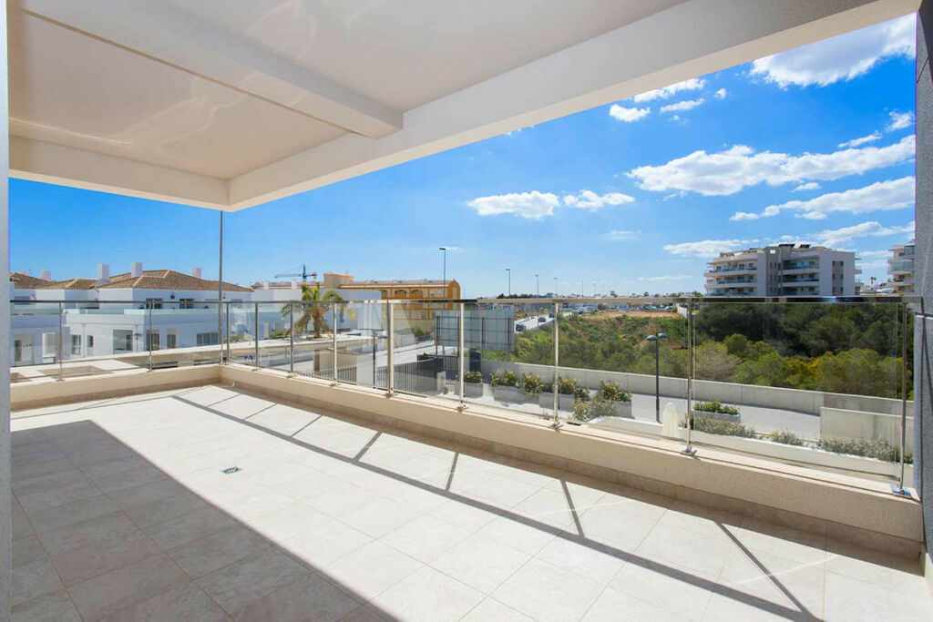 Middle Floor Apartment Villamartin Alicante - image 26