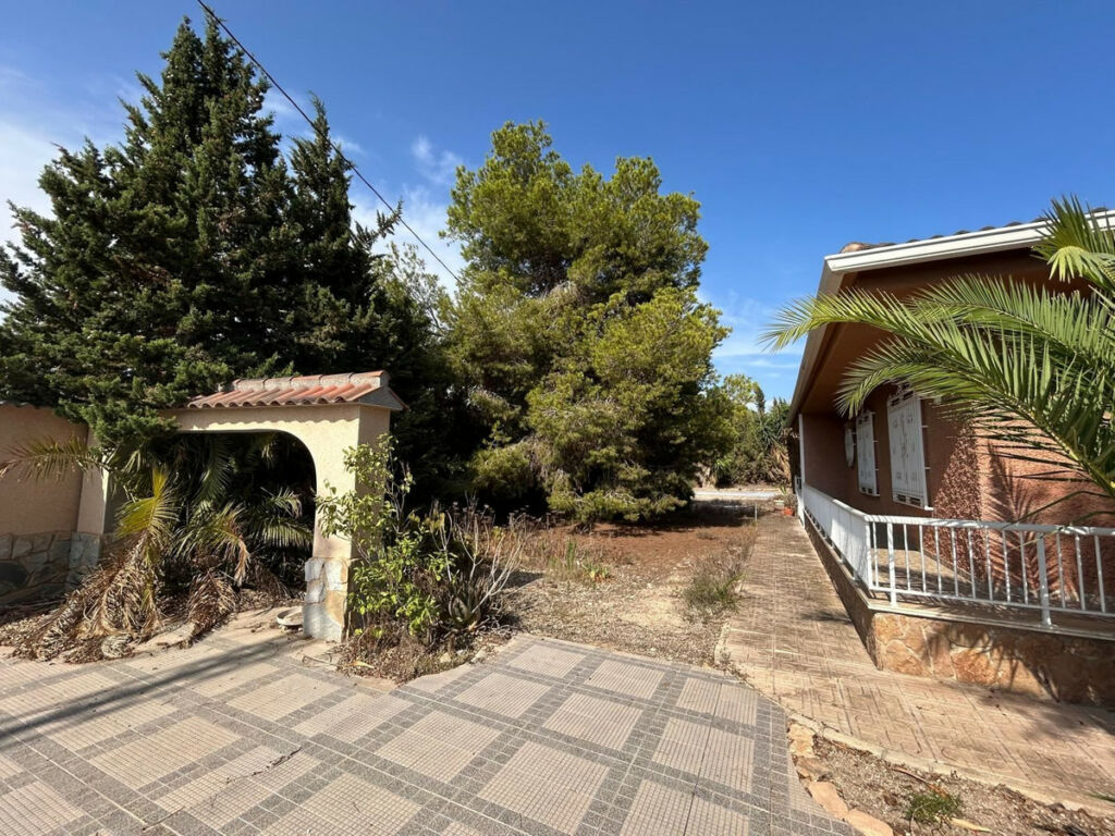 Detached Villa La Marina Alicante - image 26