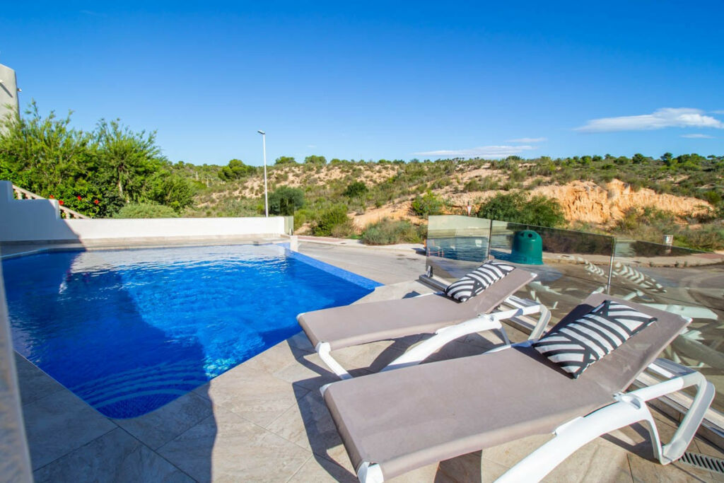 Detached Villa Las Ramblas Golf Alicante - image 26