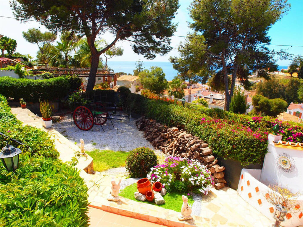 Detached Villa Benajarafe Málaga - image 26